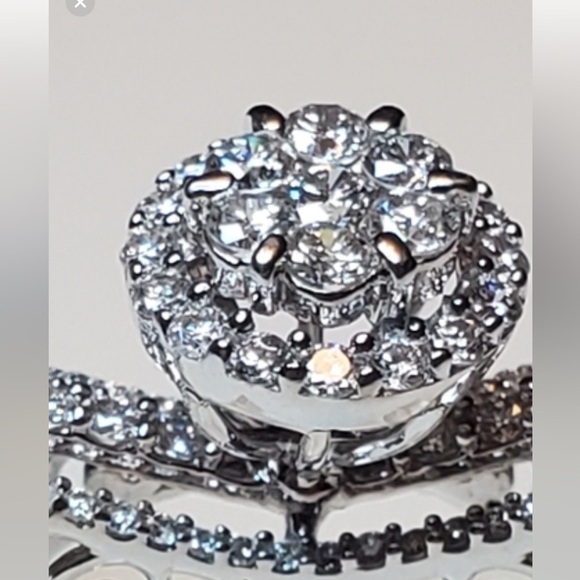 Dimond Ring 14K white solid gold Women's Ring elegant and chic - Picture 8 of 12